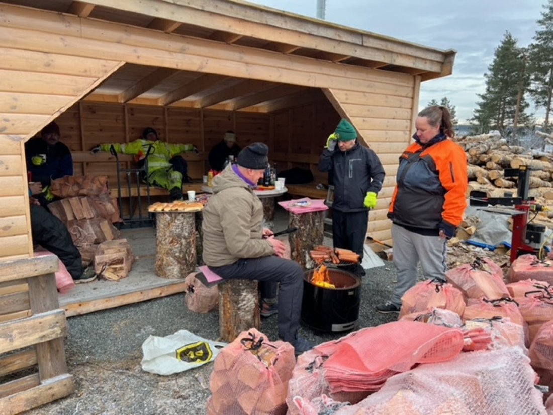 Fra Raufoss arbeidstreningsprosjekt - med base rett bak tribunen på Nammo stadion.