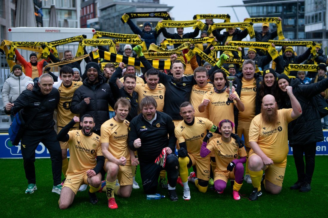 Glimts gatelag, til daglig omtalt som Glimtvis, fra en tidligere storkamp - Gatelagscupfinalen i 2023.