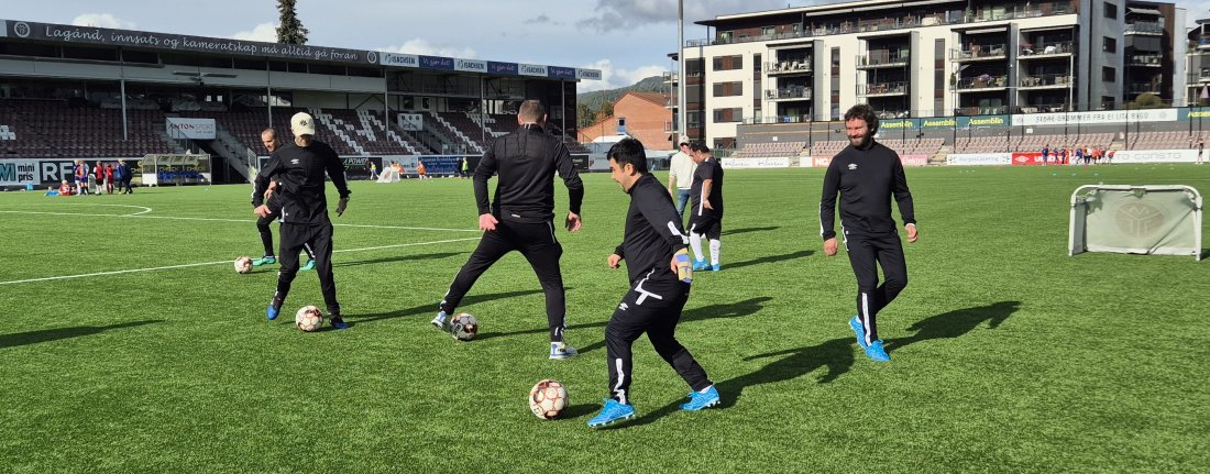 Smil og glede på første trening på Consto Arena.