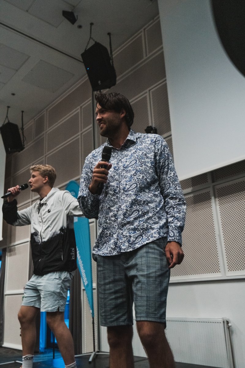 Aleksander Pavlovic er kaptein på Stabæk og sammen med Lasse Stange helt sjef på scenen. Foto: Ådne Jensen Birkeland